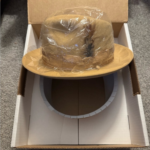 SELENTINO STERLING Hat SIZE 7 1/4. Brand NEW never worn. - Picture 3 of 7